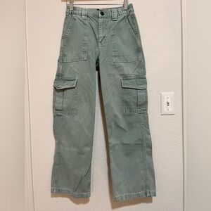 BDG women’s skate jean in sage green waist size 26